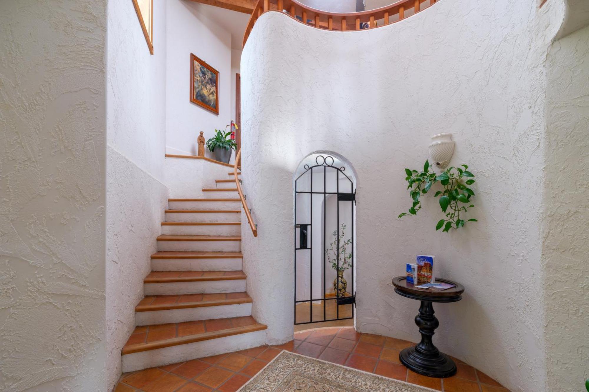 Bed & Breakfast And Retreat 3*