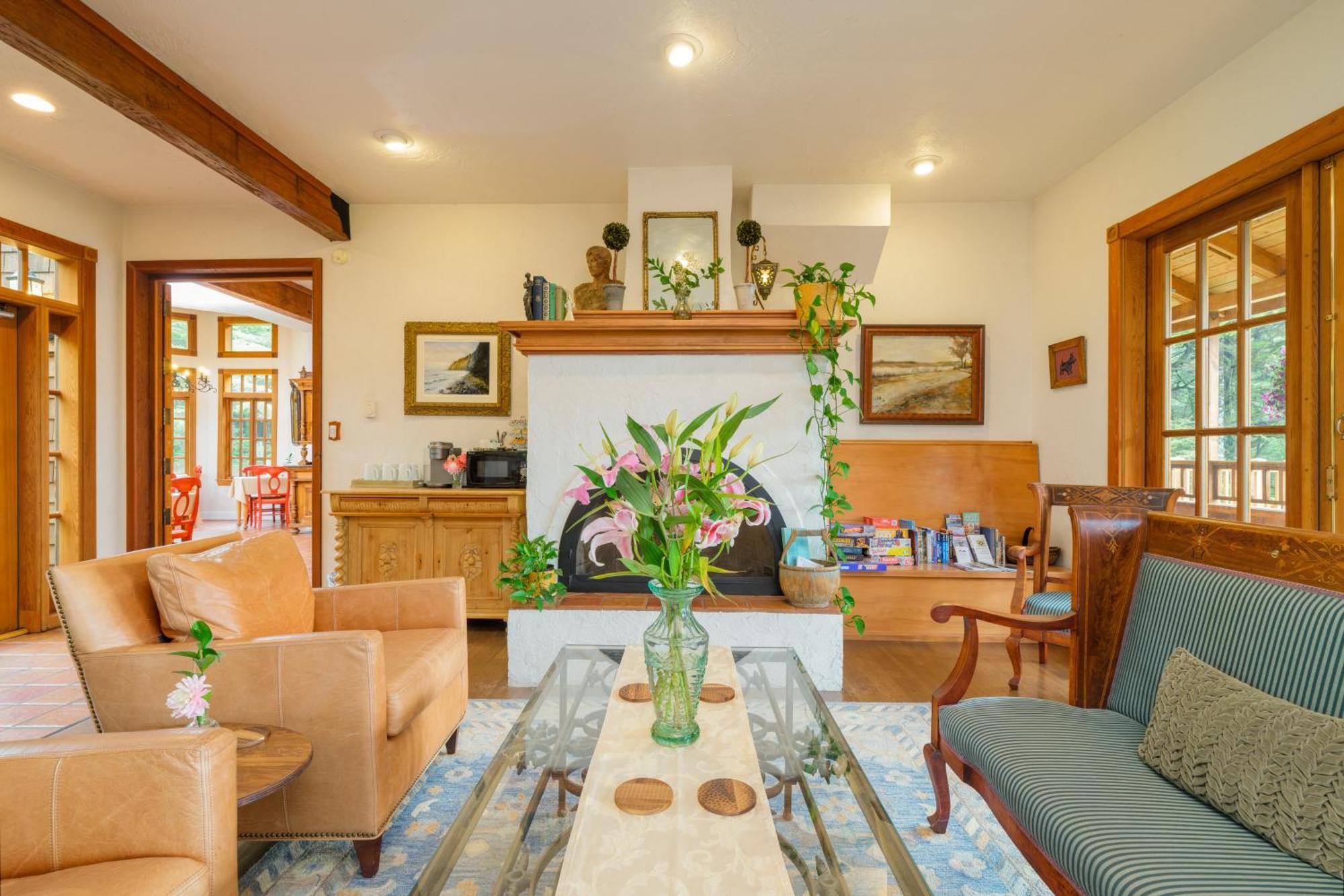 Bed & Breakfast And Retreat Arch Cape